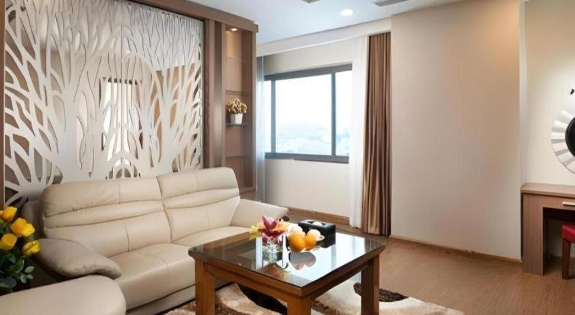 Royal Palace Hotel Tuyen Quang Luaran gambar