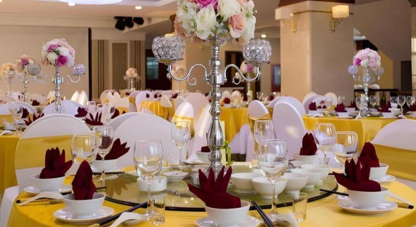 Royal Palace Hotel Tuyen Quang Luaran gambar