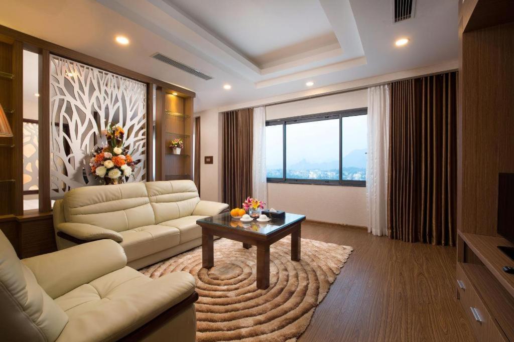Royal Palace Hotel Tuyen Quang Luaran gambar