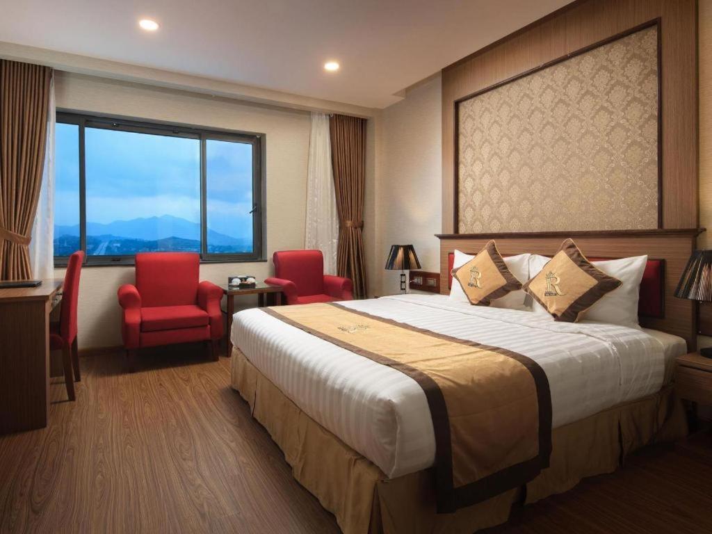 Royal Palace Hotel Tuyen Quang Luaran gambar