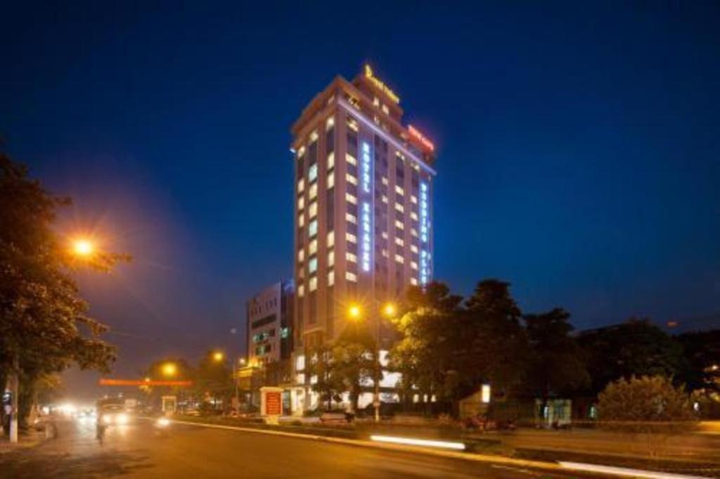Royal Palace Hotel Tuyen Quang Luaran gambar