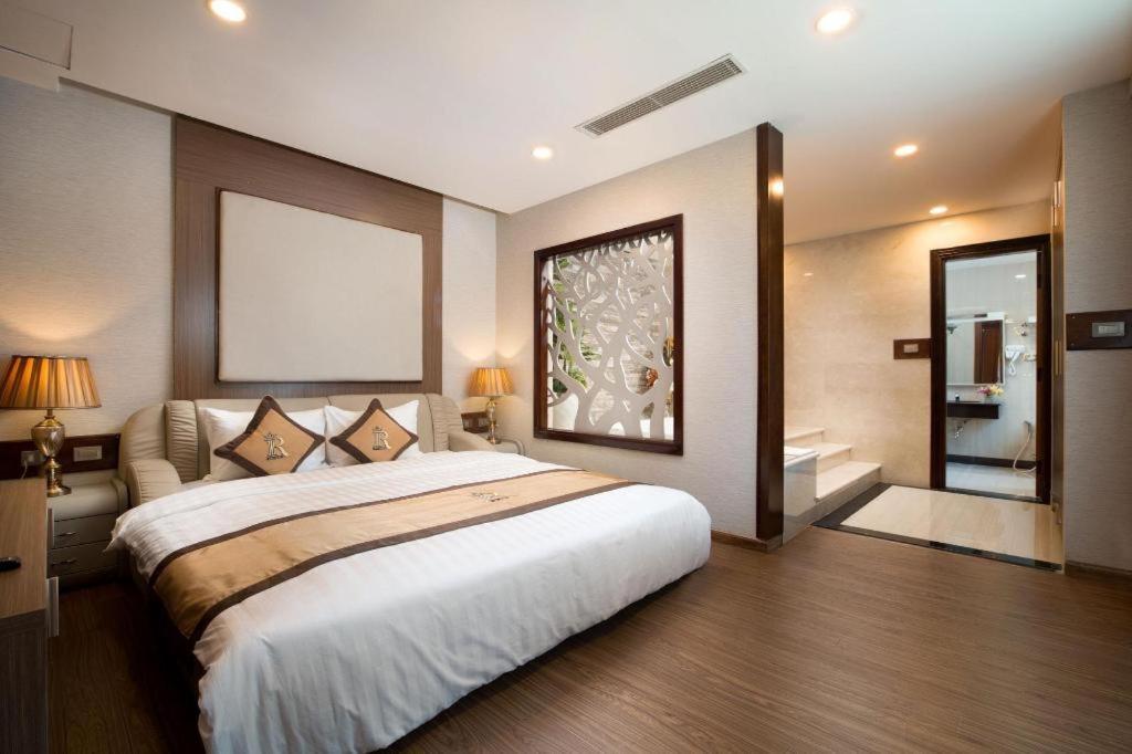 Royal Palace Hotel Tuyen Quang Luaran gambar